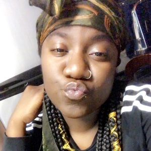 Meet your Posher, Jenetta